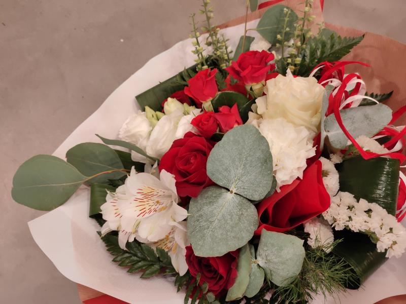 bouquet laurea rosso e bianco